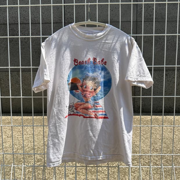 00‘s betty boop beach babe t shirt M