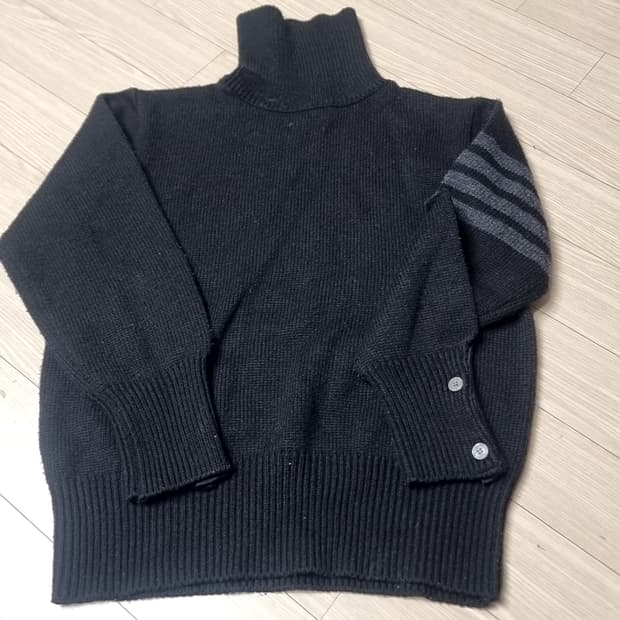 톰브라운 블랙 골지 니트 목폴라 스웨터(95-100)