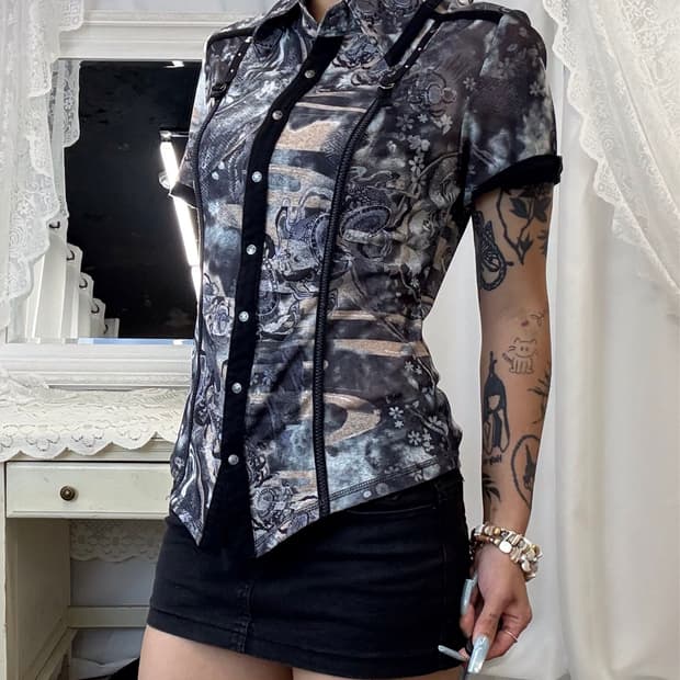 black mini skirt