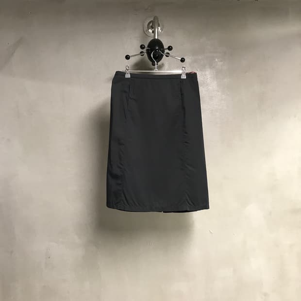 프라다 스커트 블랙 42