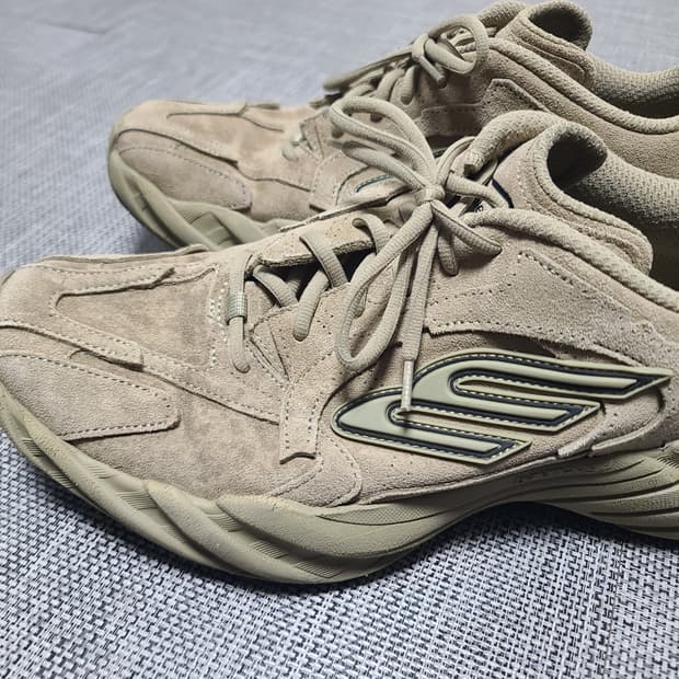 발렌시아가 먼데이 슈즈 스웨이드 베이지 42 스니커즈