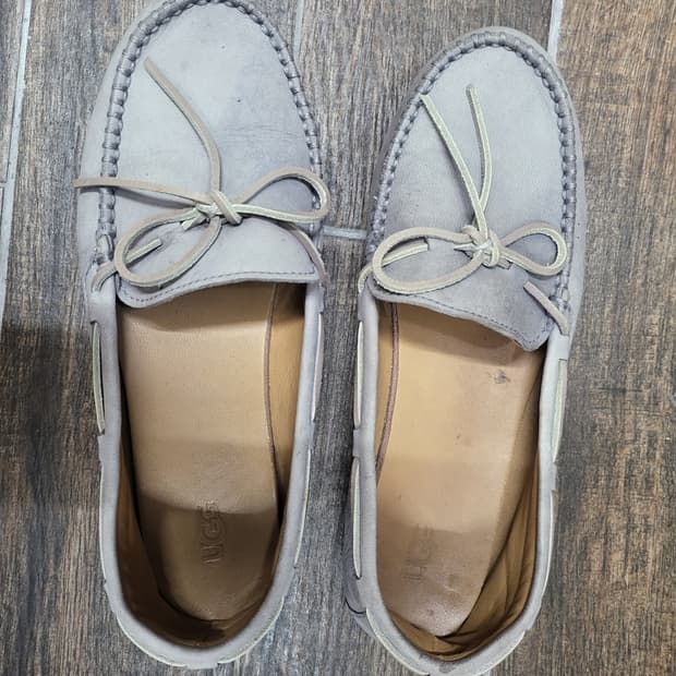 UGG 어그 여성 모카신 드라이빙 슈즈