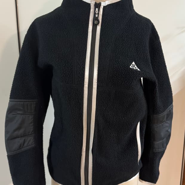 나이키 키즈 ACG THERMA-FIT 플리스 자켓입니다