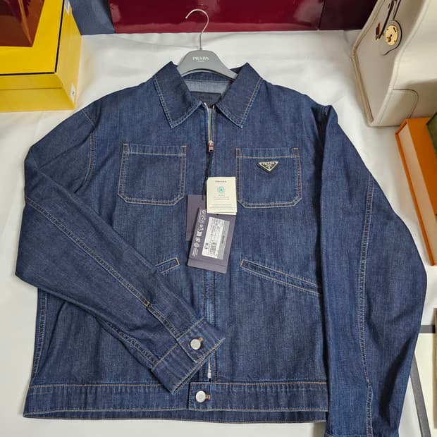 (새상품)프라다신형데님자켓팝니다