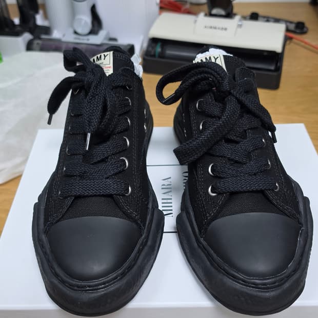 미하라 야스히로 올블랙 43사이즈 새상품