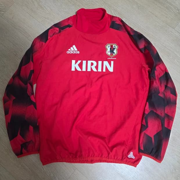 아디다스 16-17 일본 축구 국가대표 트레이닝탑 피스테 M