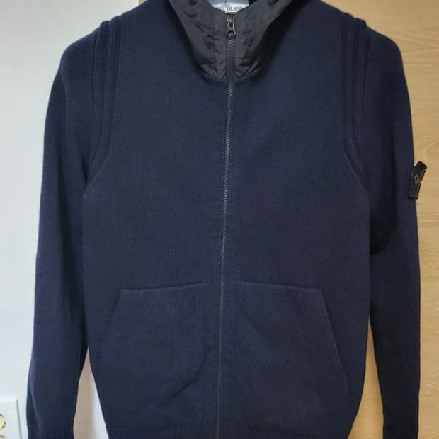 스톤아일랜드 니트집업(L)