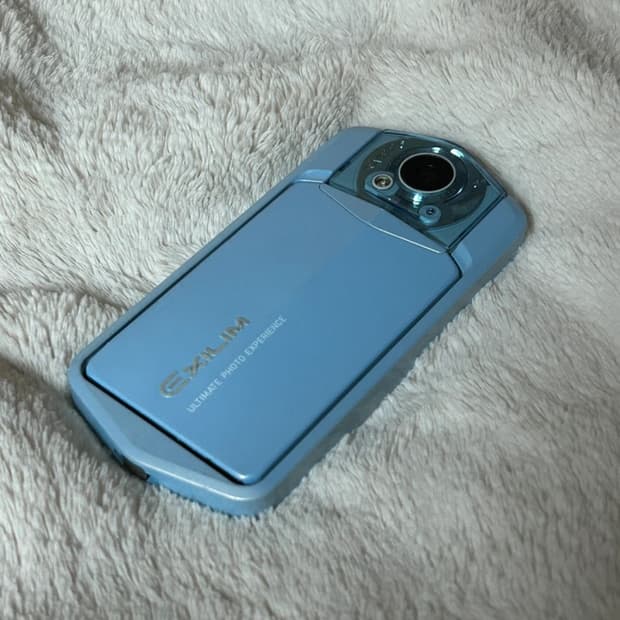 카시오 EX-tr 레트로 디카 블루 (희귀 디카 기종) 셀카용/셀피용