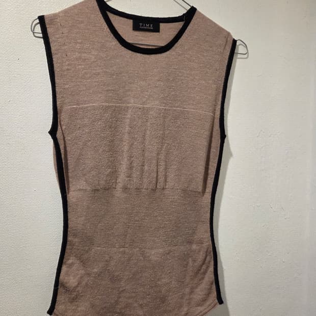 타임 민소매 니트티