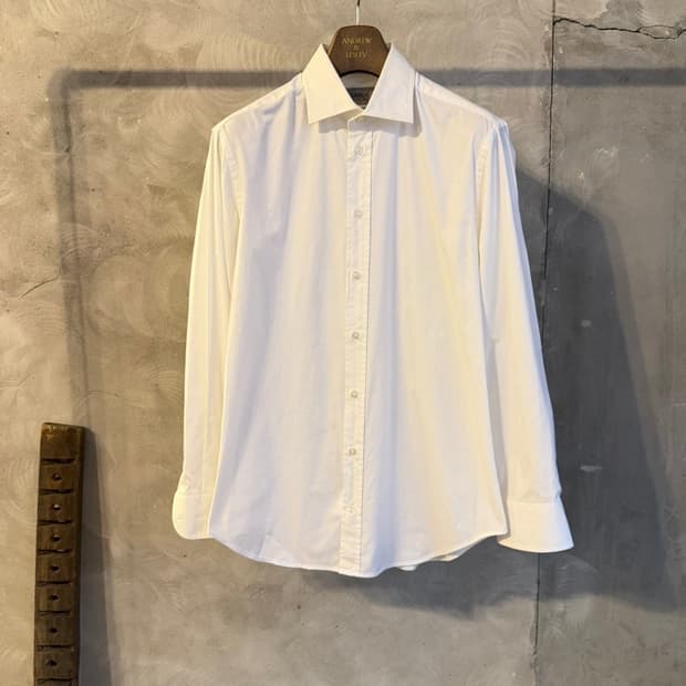 아르마니 화이트셔츠 남성100