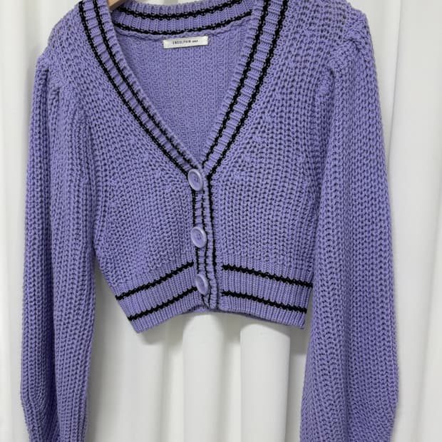 엔돌핀 크롭 니트 가디건