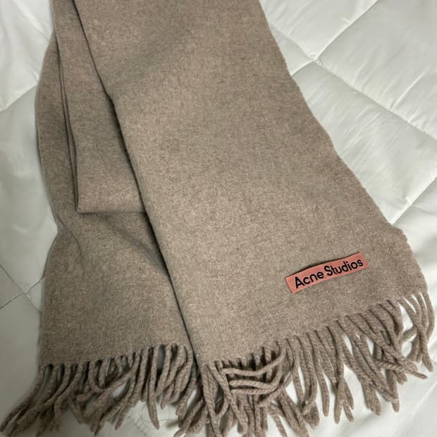 아크네스튜디오 오트밀멜란지 머플러