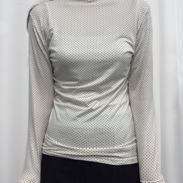 uniqlo dot longsleeve