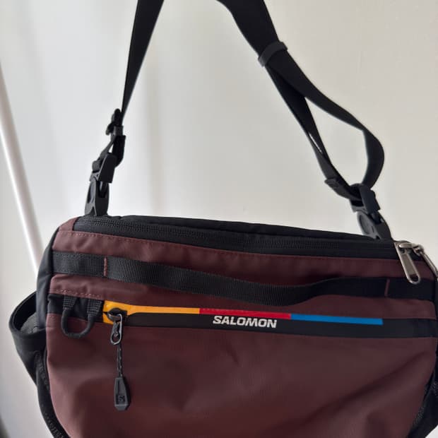 살로몬 몽트 5L 크로스백 브라운