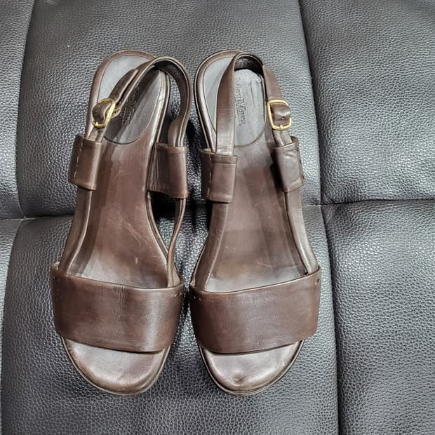 막스마라 스드랩 샌들