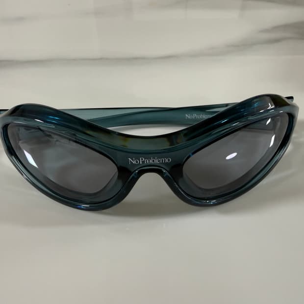 노프로블레모 NO PROBLEMO X LE SPECS 선글라스