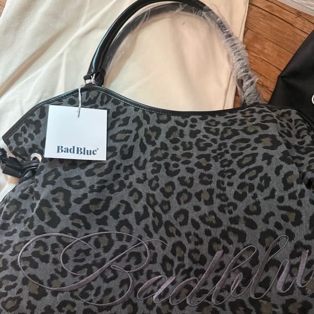 BadBlue 배드블루 딤섬백 레오파드 숄더백 차콜