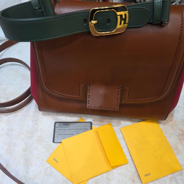 Fendi(펜디) 브라운 레더 트리밍 실바나 토트백