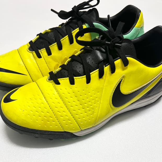 [260] 나이키 CTR360 리브레토3 TF 풋살화