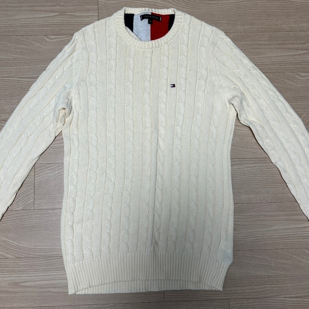 타미힐피거 꽈배기 니트