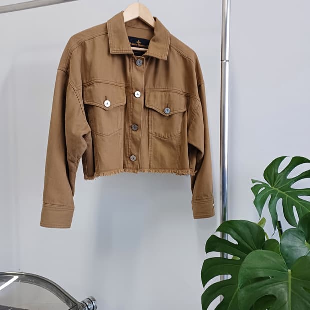 비비안웨스트우드 크롭 자켓