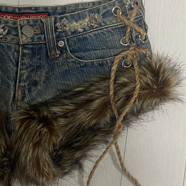 퍼 반바지 쇼츠  fur shorts y2k 펑크 고딕 그런지 페어리
