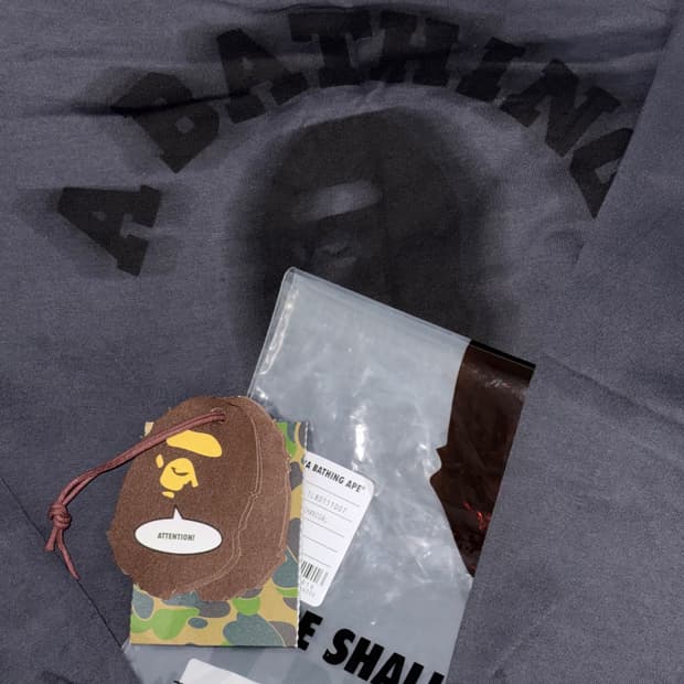 베이프 가먼트 다이 컬리지 릴렉스드 핏 긴팔 티셔츠 차콜