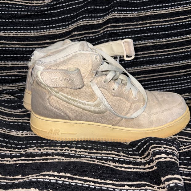 나이키X스투시 에어포스 미드