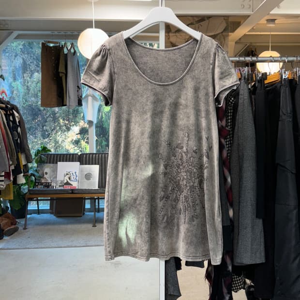 센소유니코 nero 엠브로이더리 티셔츠