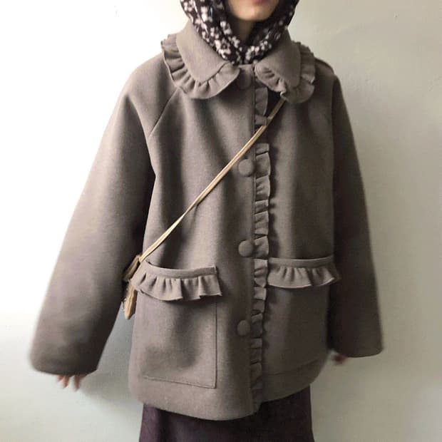 히피디피  hug frill coat