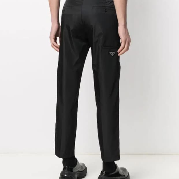 프라다 나일론 삼각로고 트라우저 46 사이즈