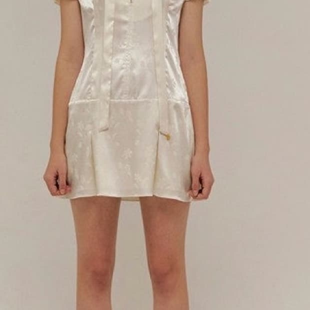 오버듀플레어 자카드 새틴 미니 원피스