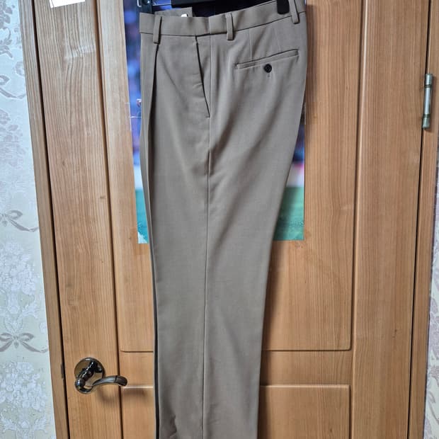 무탠다드 와이드 히든 밴딩 슬랙스 더스티베이지 30