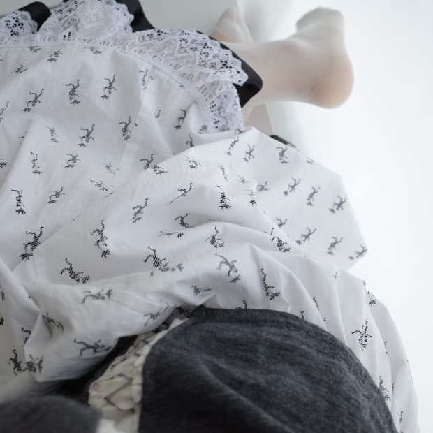 Umbrella man lace skirt