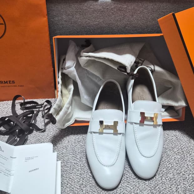 [HERMES] 에르메스 파리 로퍼 화이트 금장 36.5 (Full Se