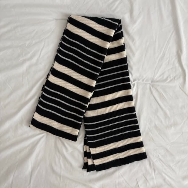 striped muffler 스트라이프 목도리