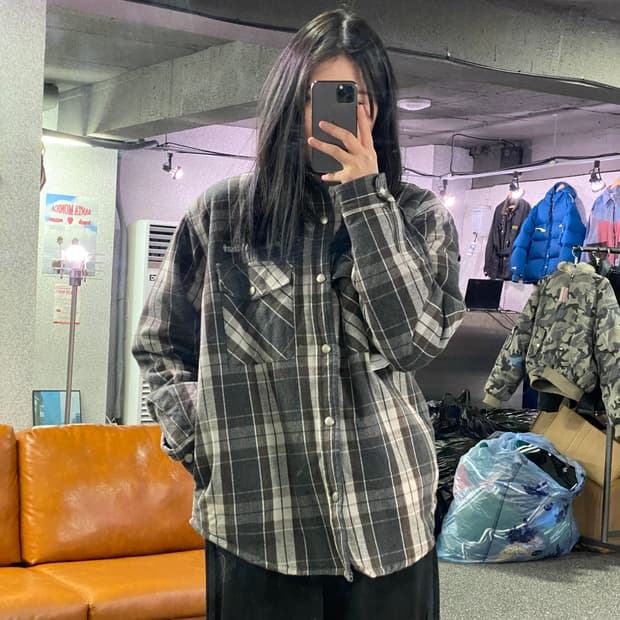 디스이즈네버댓 스펠아웃 체크 누빔 점퍼 B3495