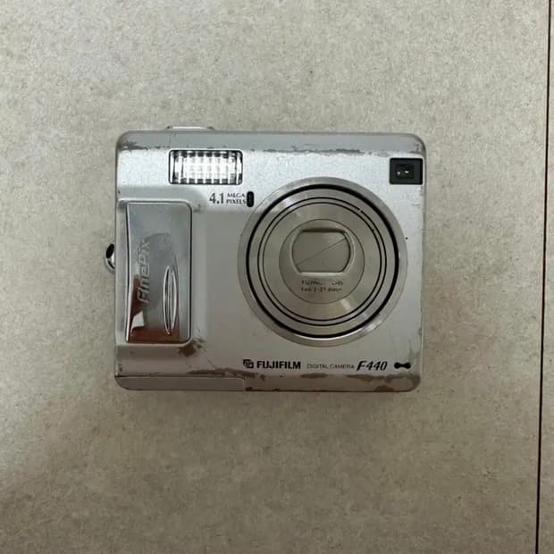 후지필름 파인픽스 f440(256기가 xd카드,배터리,충전기) 빈티지디카