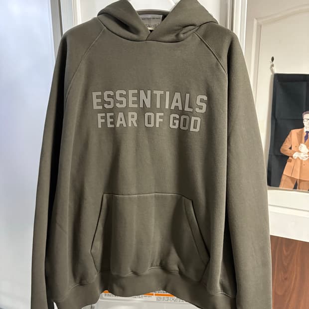 에센셜 피오갓 후드티