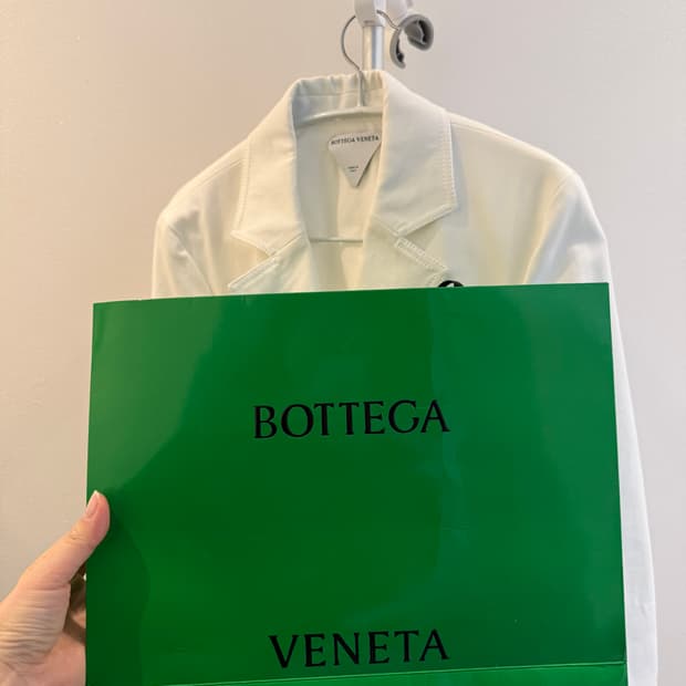 새상품) 보테가베네타 화이트자켓 40사이즈