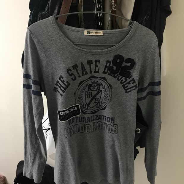 Vintage gray top
