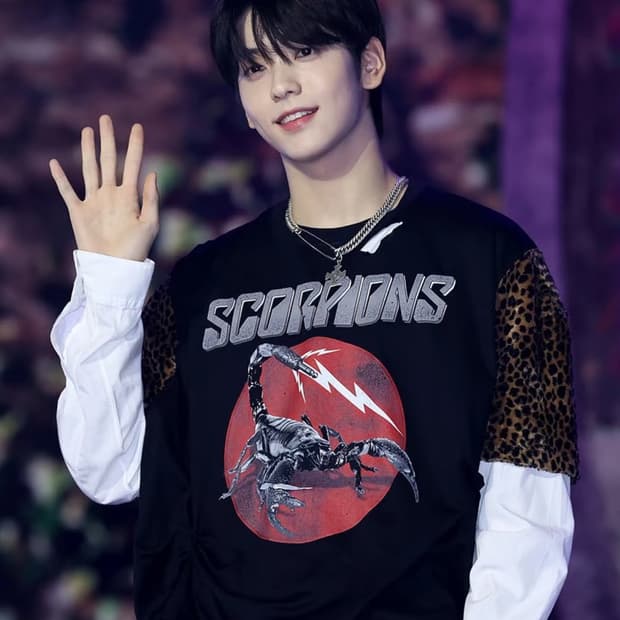 (새상품)준야와타나베 체인 티셔츠 23SS