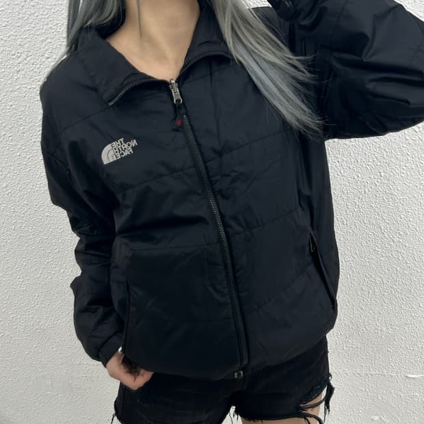 노스페이스 블랙 경량패딩 M ( 남녀공용 )