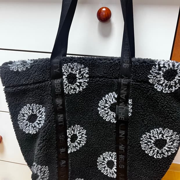 999휴머니티 빅 폴리스 가방