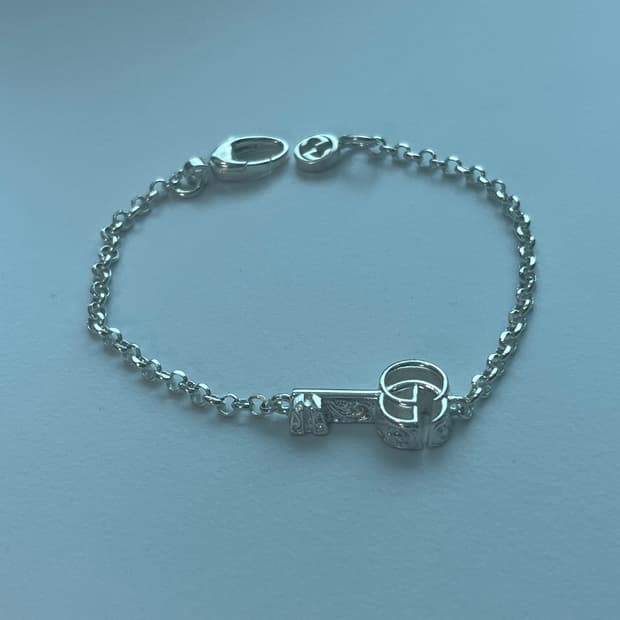 구찌 팔찌 더블 G 키 팔찌(케이스 포함)