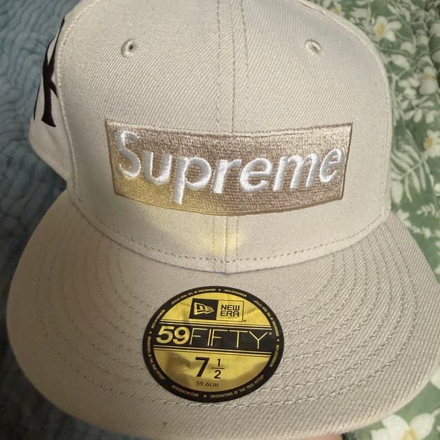 슈프림 뉴에라 양키스 