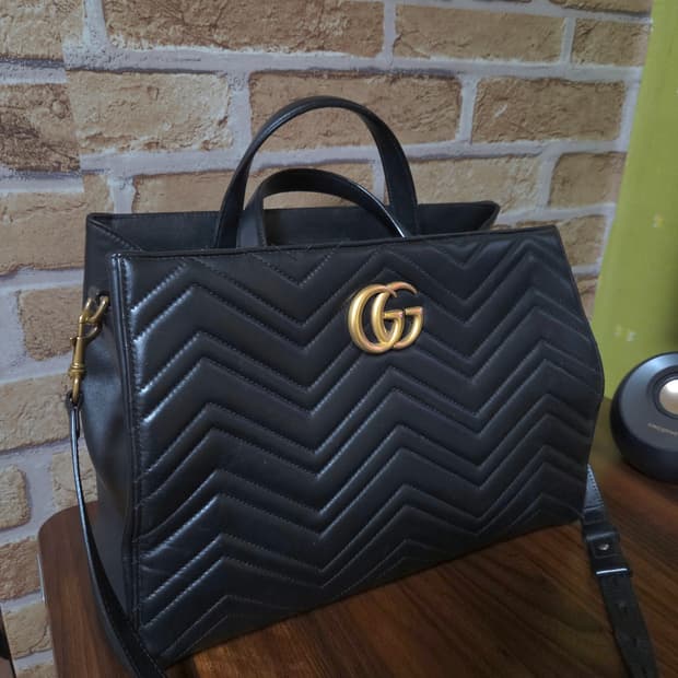 구찌 마몽 마틀라세 블랙 토트 크로스백