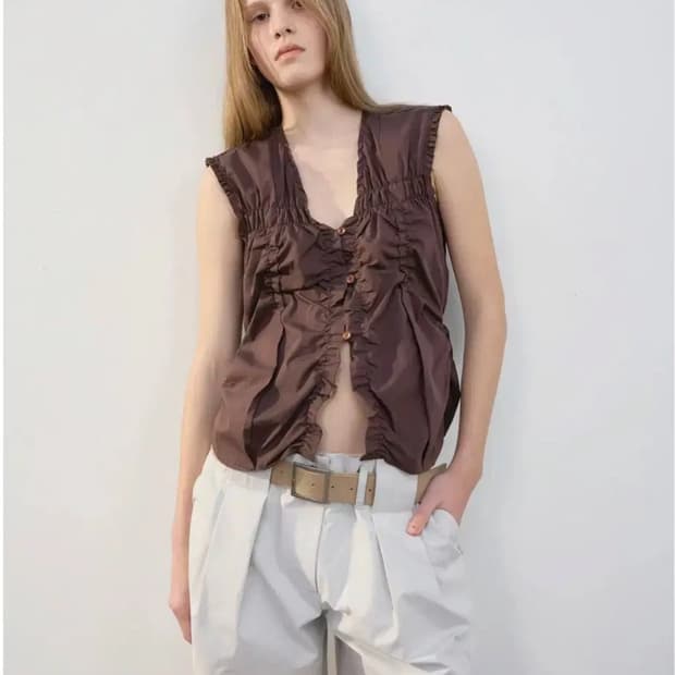 (새상품) 로우클래식 슬리브리스 셔츠 브라운 s