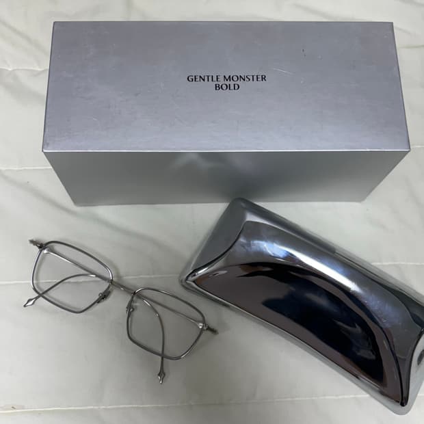 젠틀몬스터 아바02 팝니다