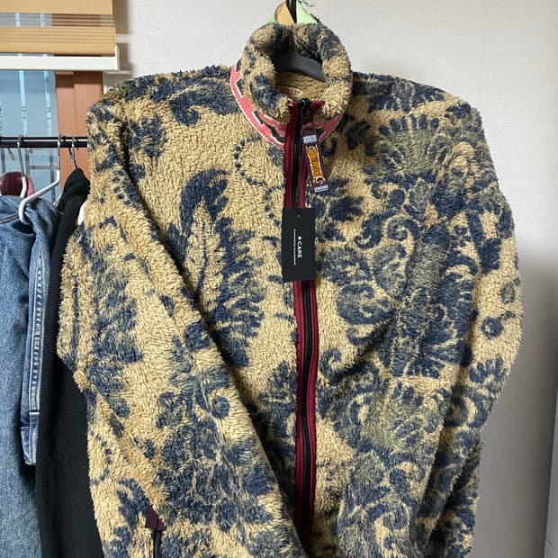 캐피탈 다마스크 마리아 후리스 1 사이즈